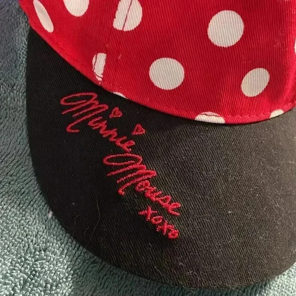 Disney parks Minnie Mouse xoxo hat - Picture 2 of 6